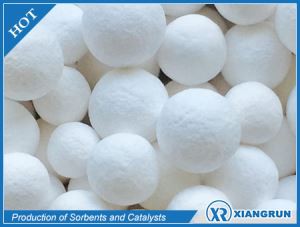 Grano de alúmina activada